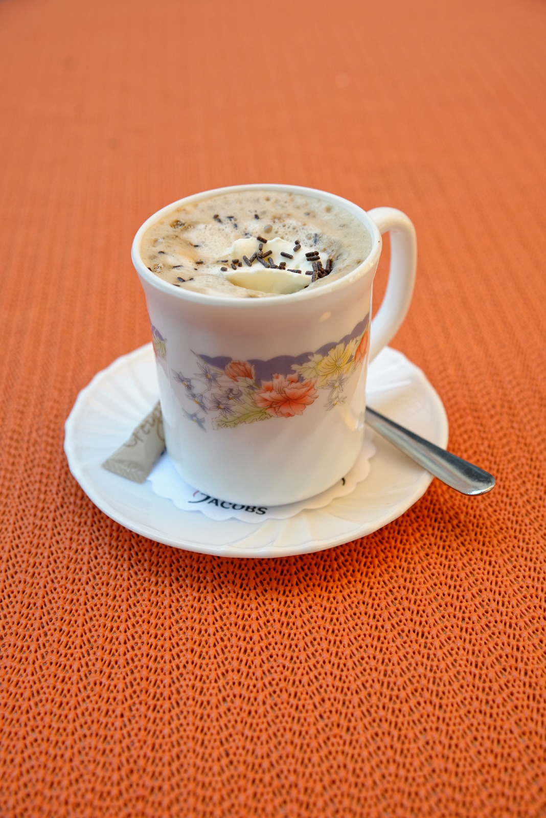 Die Kaffeetasse im DDR-Stil, Leipzig 2015